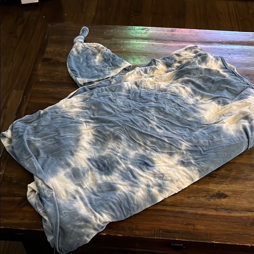 Blue and White Tie-Dye Beanie & Swaddle